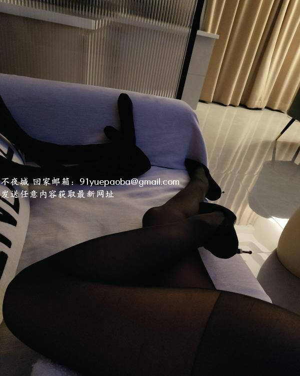 短发少女翻云覆雨