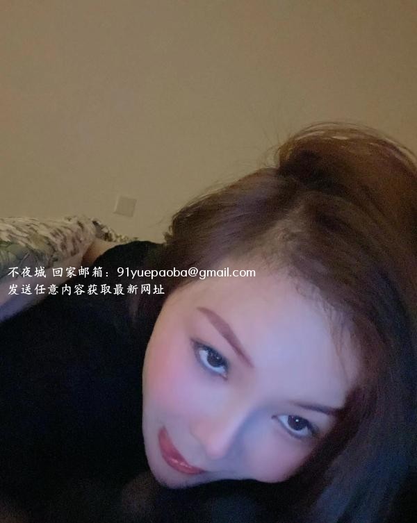 迈皋桥大胸小姐姐