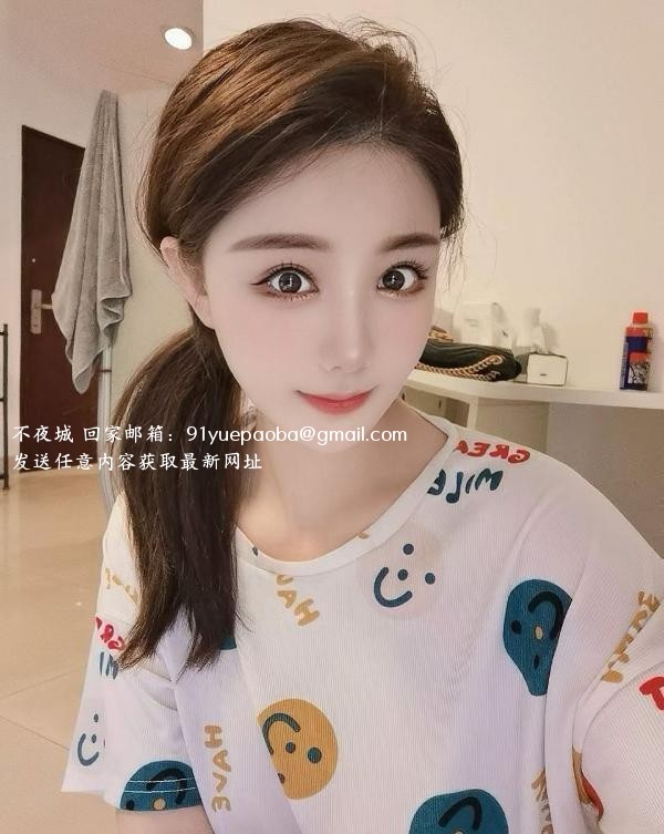 徐汇性感大胸颜值老师