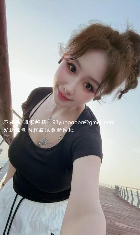 肤白胸大骚妇