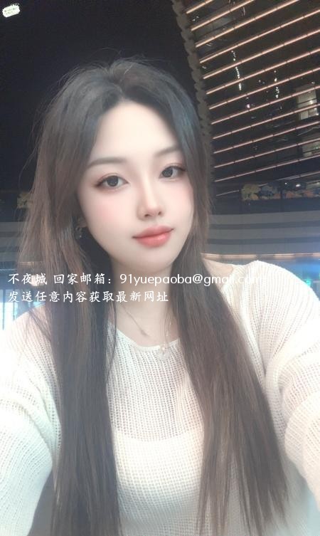 天然巨乳小美女