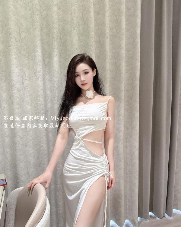 细腰腿长颜值萱萱