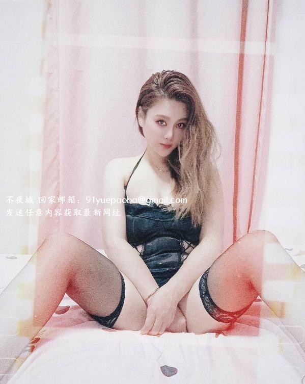 吴中黑丝情趣骚女