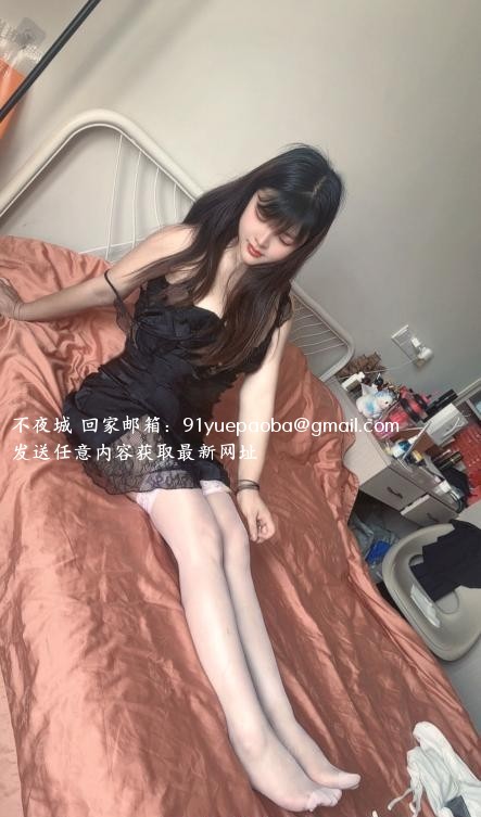 风骚肥臀大奶的小爱