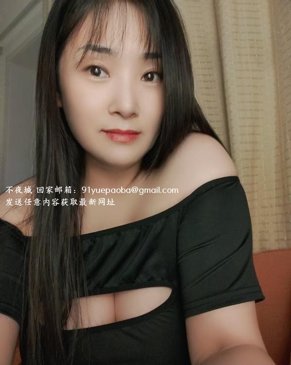 乳交大奶小嫂子