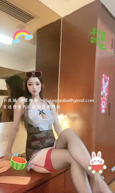 口活贼棒的御姐
