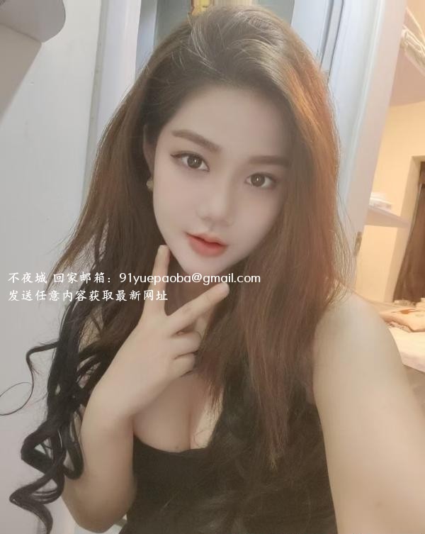 大胸颜值女友