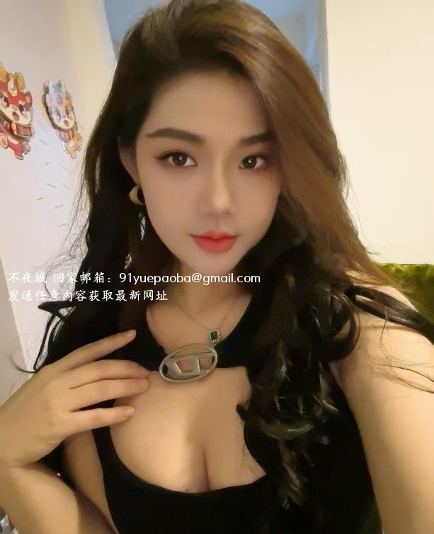 大胸颜值女友