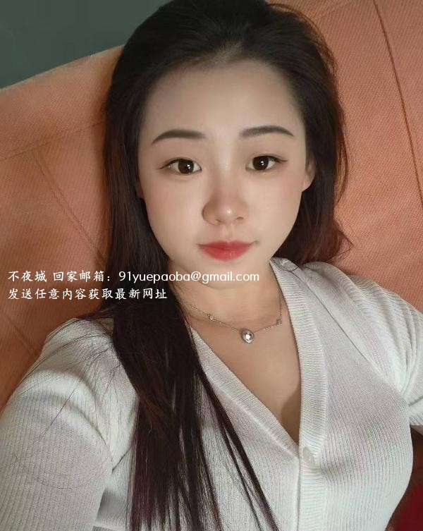 一线天七七老师