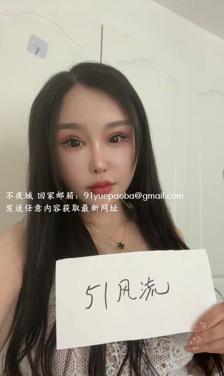 成都东站风骚丹丹