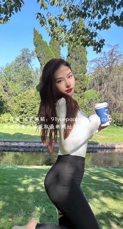 大胸柠檬女孩