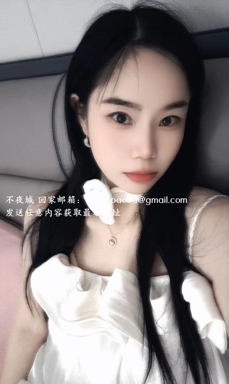 美甲小姐姐