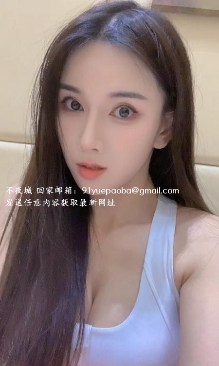 丰满翘臀薇薇