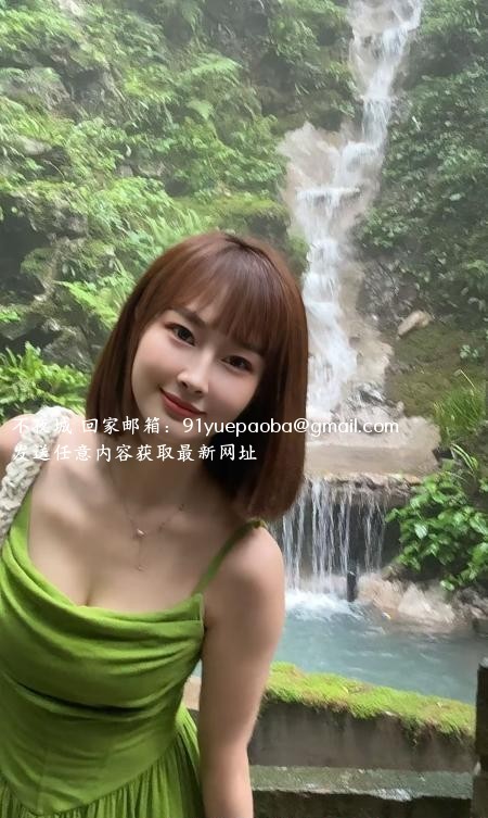 兼职美女小妮