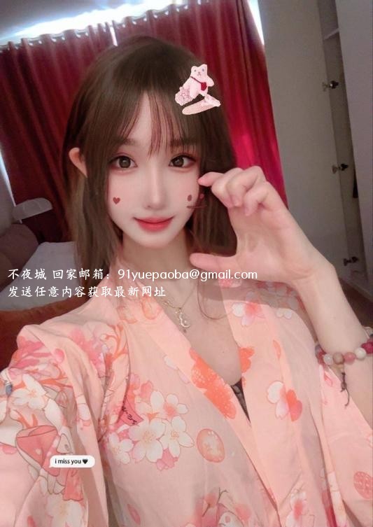 新建区性感大胸甜妹