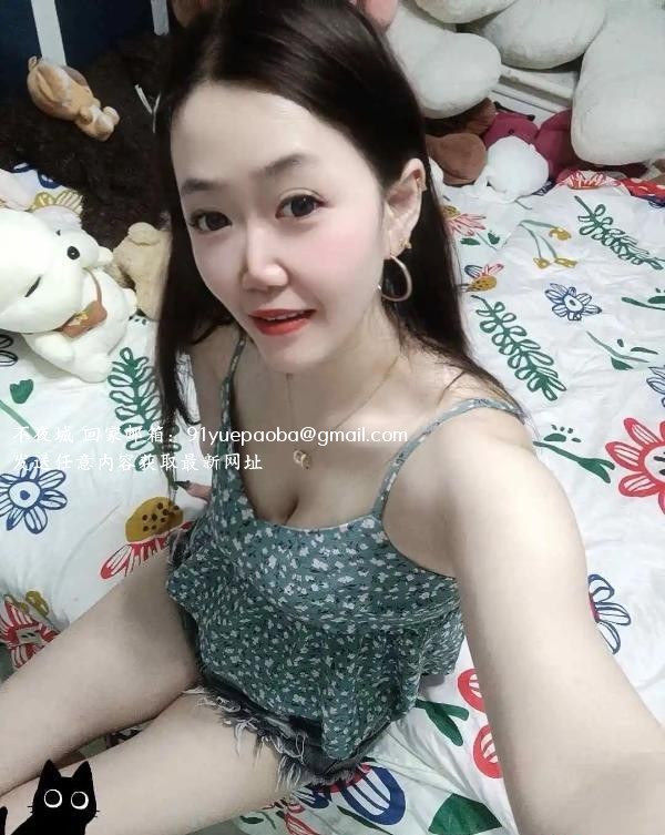 岳麓美腿少妇