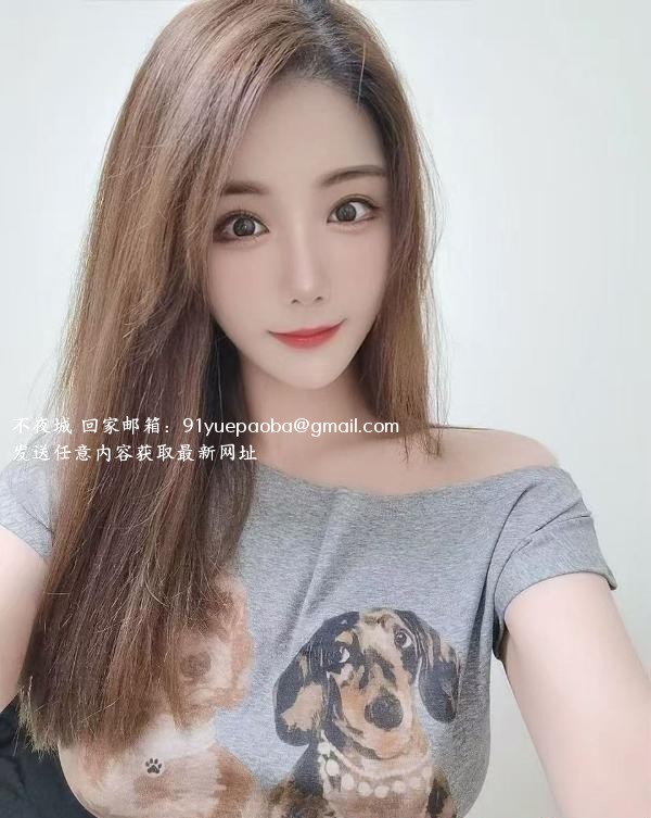 前凸后翘美乳绾绾