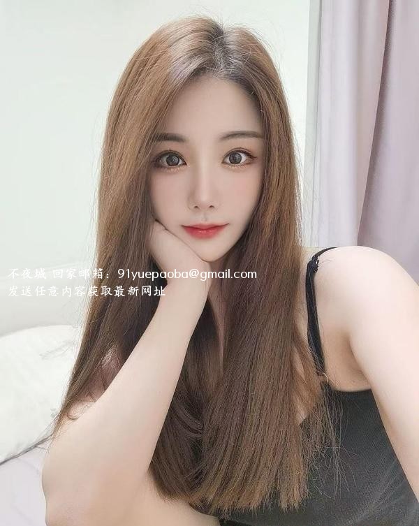 前凸后翘美乳绾绾