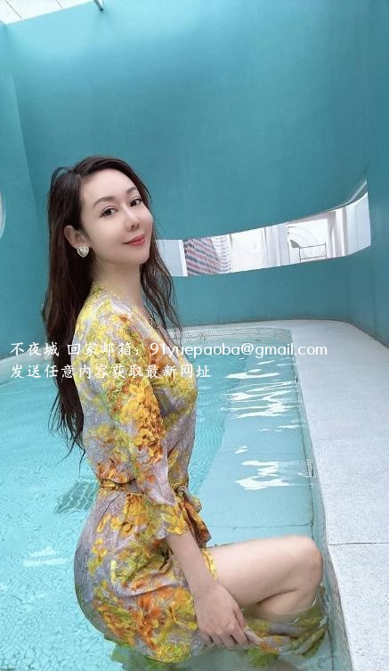 热情温柔长腿老师