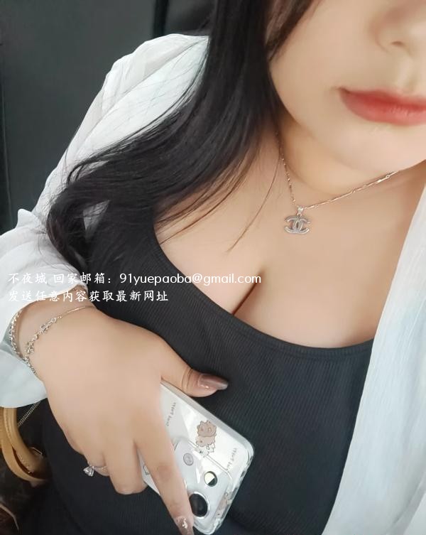 超爱的巨胸妹妹