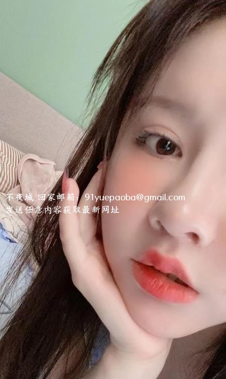 天河萝莉妹小伊