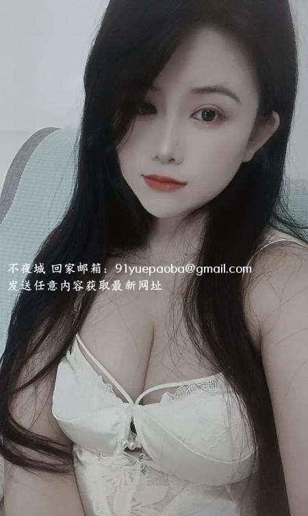 清纯大胸小菲