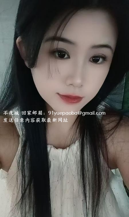 清纯大胸小菲