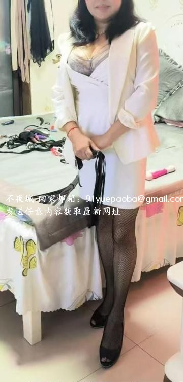 SM大胸泻火骚妇