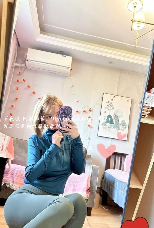 性感丰满大胸妹子