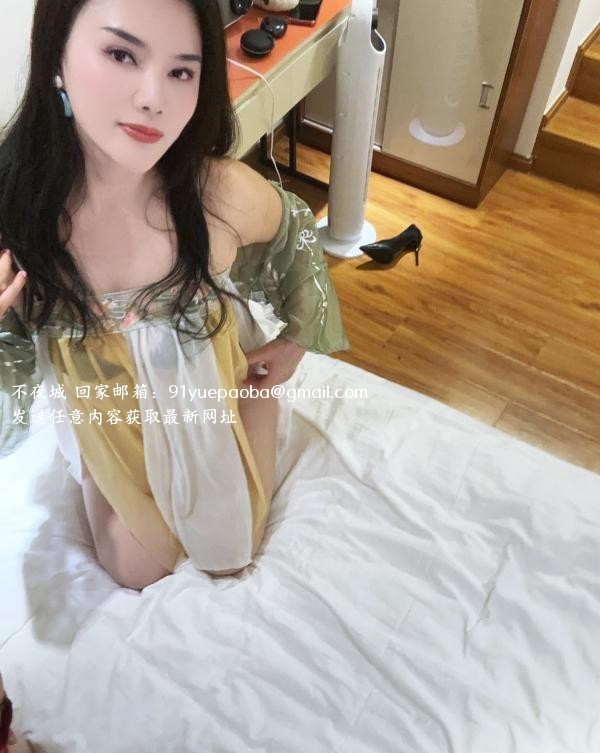 古风装少妇