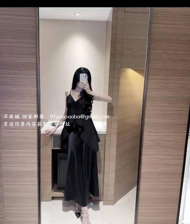 纯欲风性感文艺小妹
