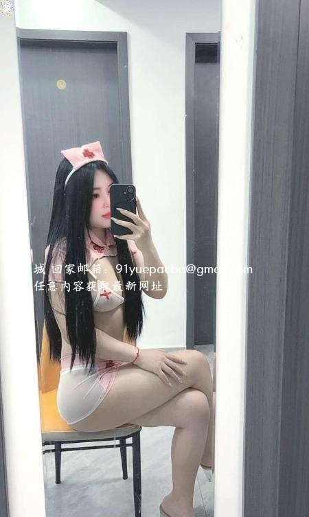 大奶大屁股骚妇