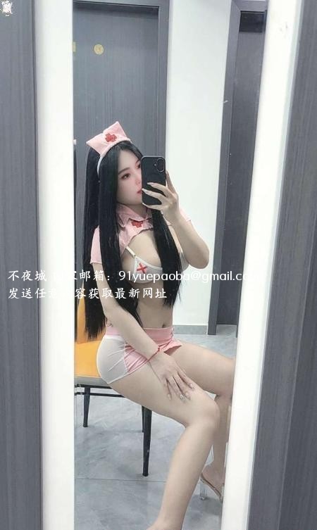 大奶大屁股骚妇