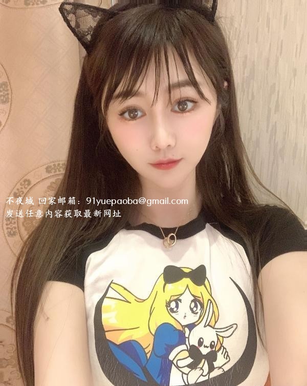 青春活力的小妹妹