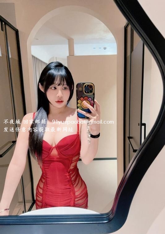 长腿细腰美女小团团