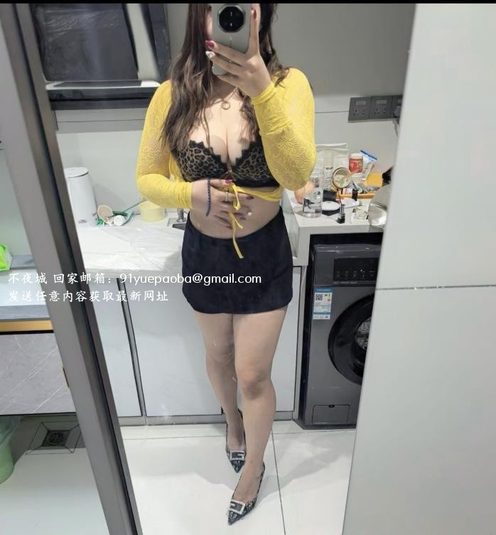 大奶风骚妞妞
