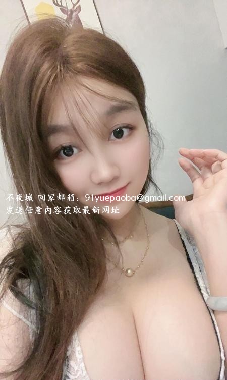 巨乳允儿