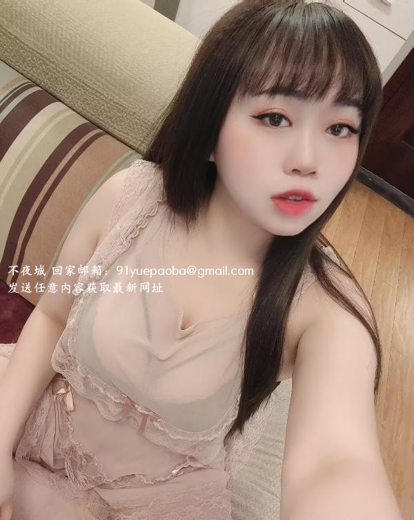 大奶子小姐姐樱桃