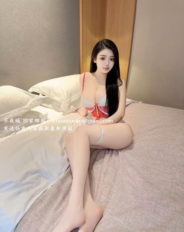 爆款巨乳美女年龄小