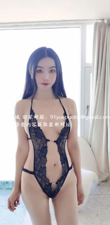 朝阳肤白长腿柠檬