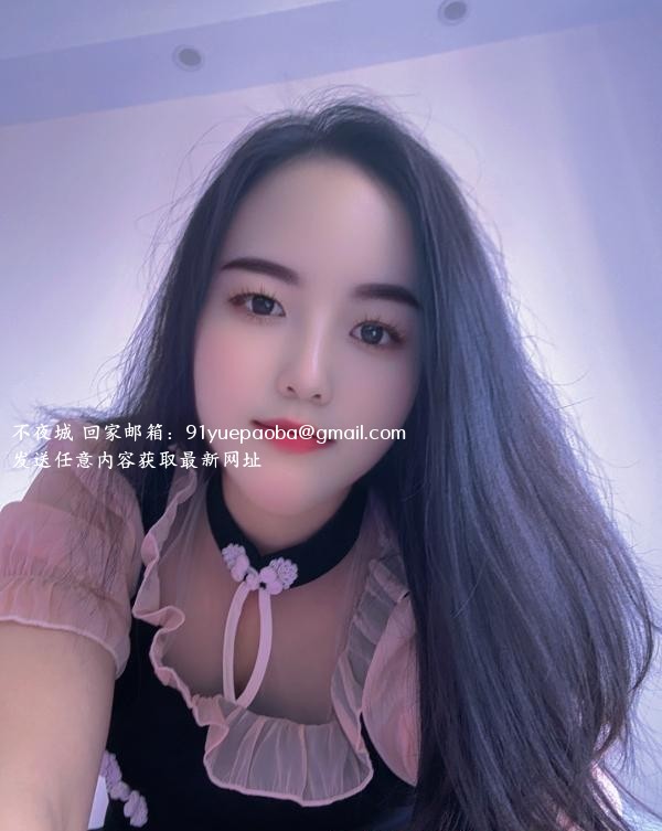 细腰大屁股骚女