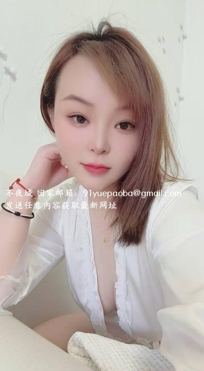 欢乐谷大胸姐姐