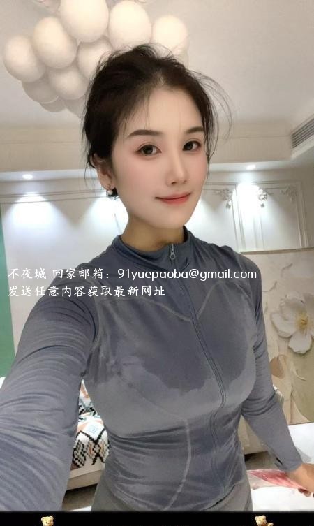 瑜伽少妇