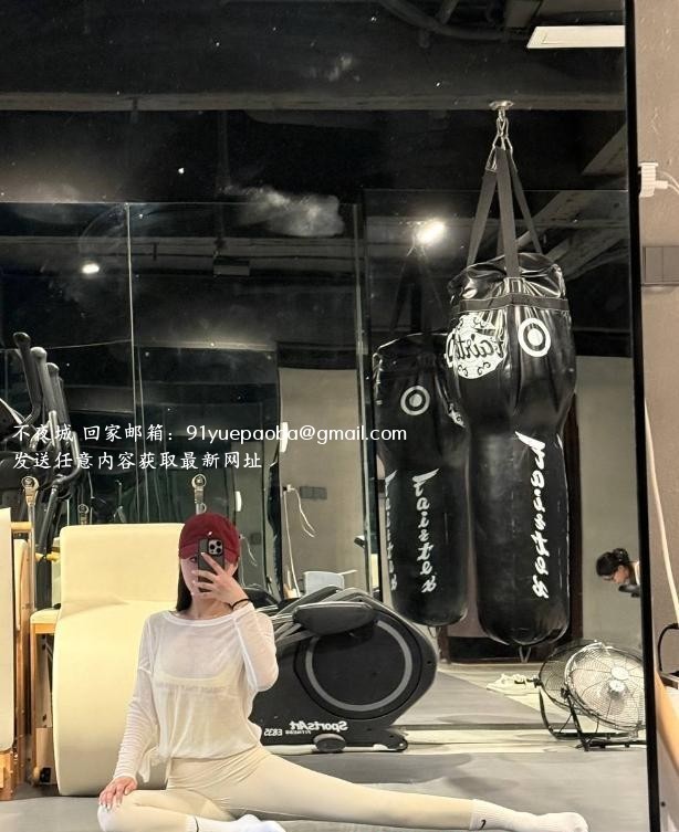 清纯颜值大胸女友