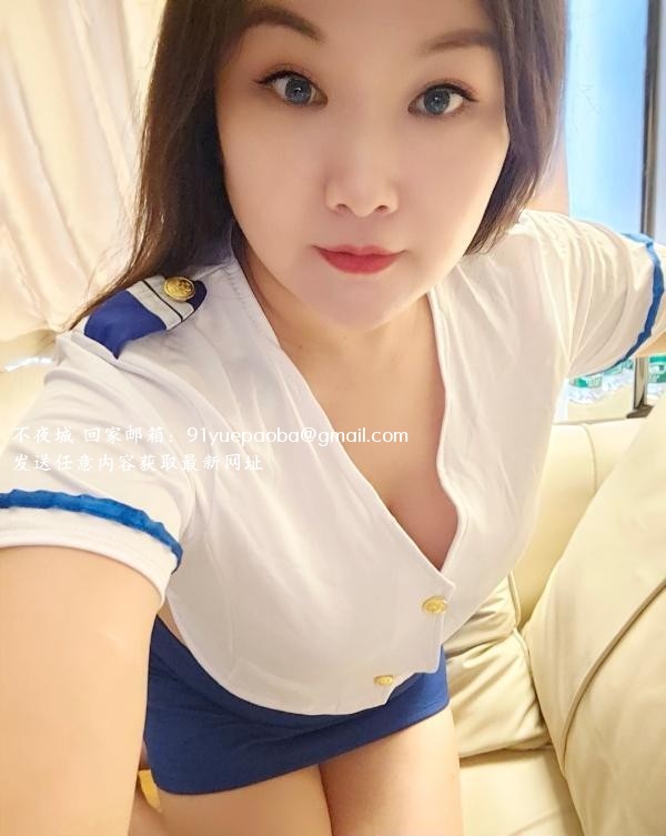 东门微胖大胸御姐