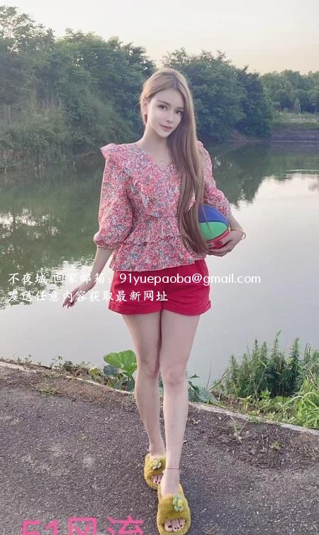 洪山御姐允儿