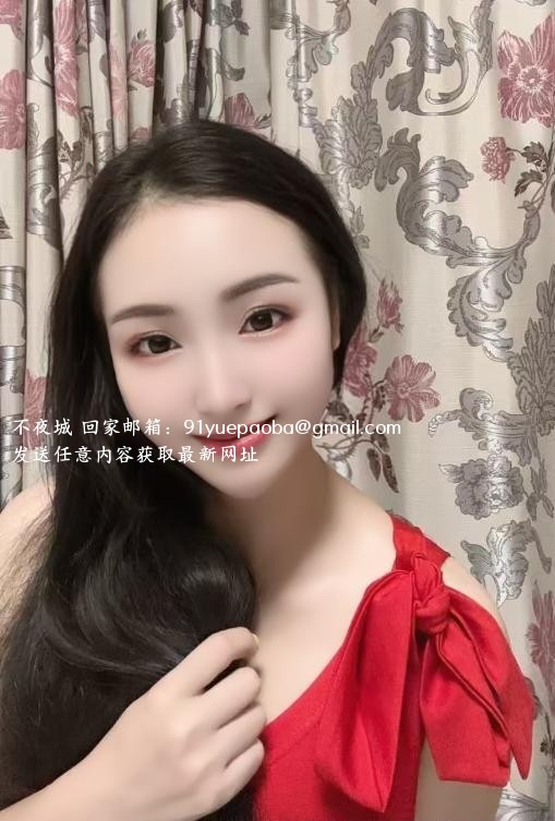 烈焰红装甜美少妇