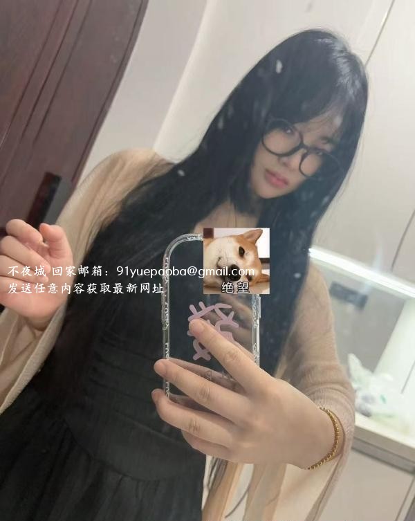 微胖天花板小月亮