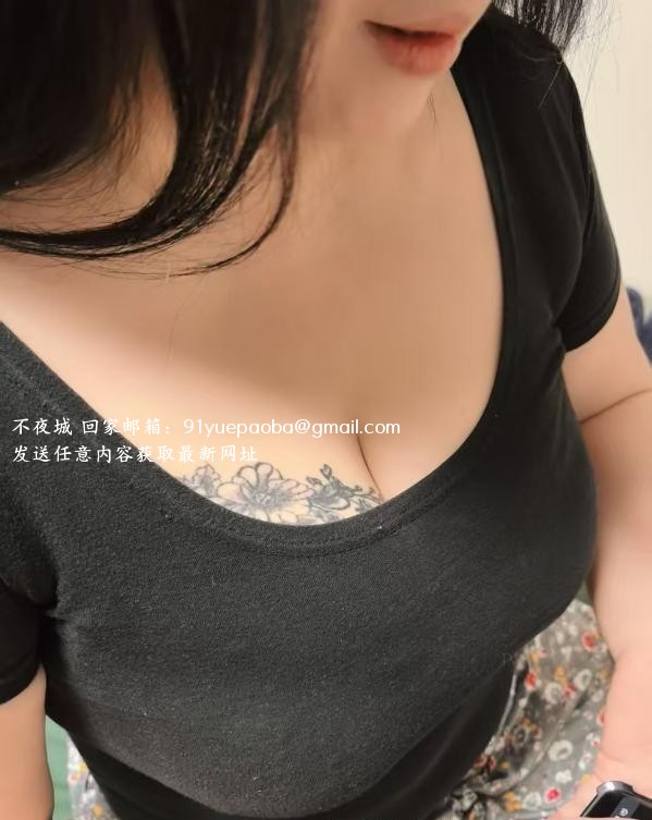 大胸服务系熟女