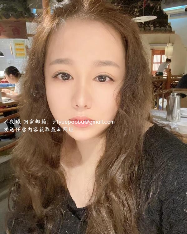 丰满大奶妹妹